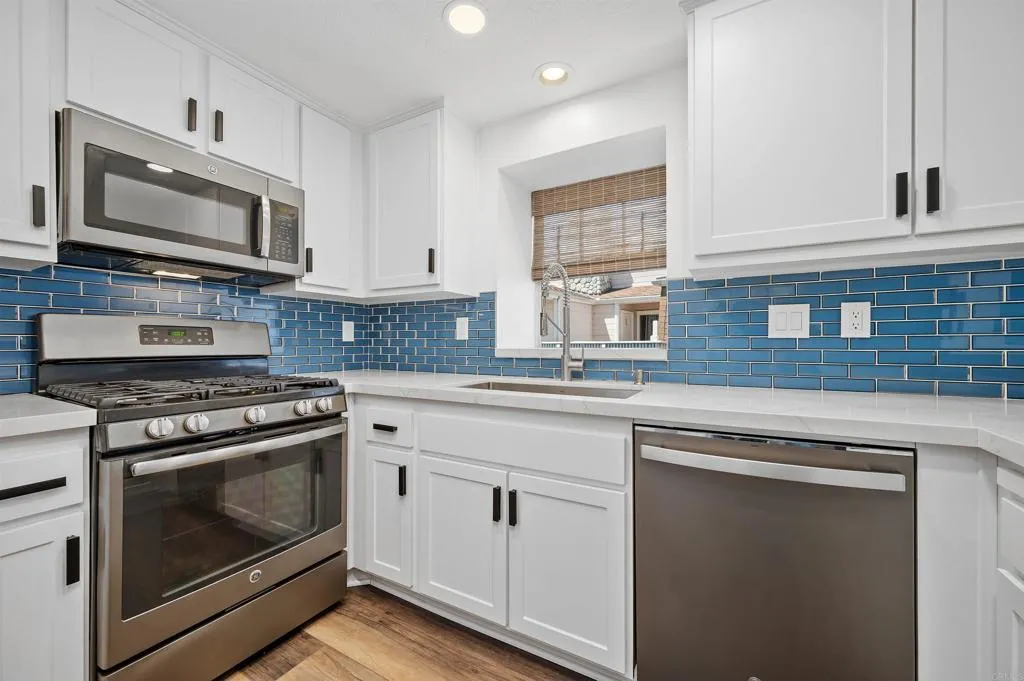 https://cdn.realtyfeed.com/cdn/127/305694557/982aa84228015c0a294101ed284396e4.webp