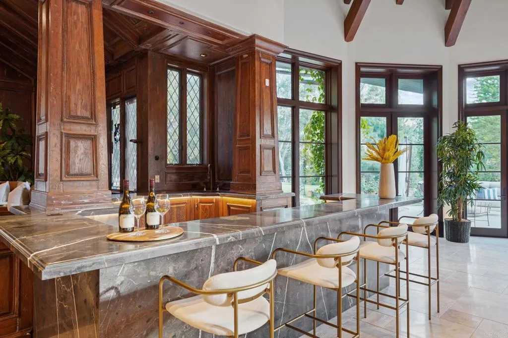 https://cdn.realtyfeed.com/cdn/127/305696615/5c06e4c27ef81e144d56d69401e19c14.webp