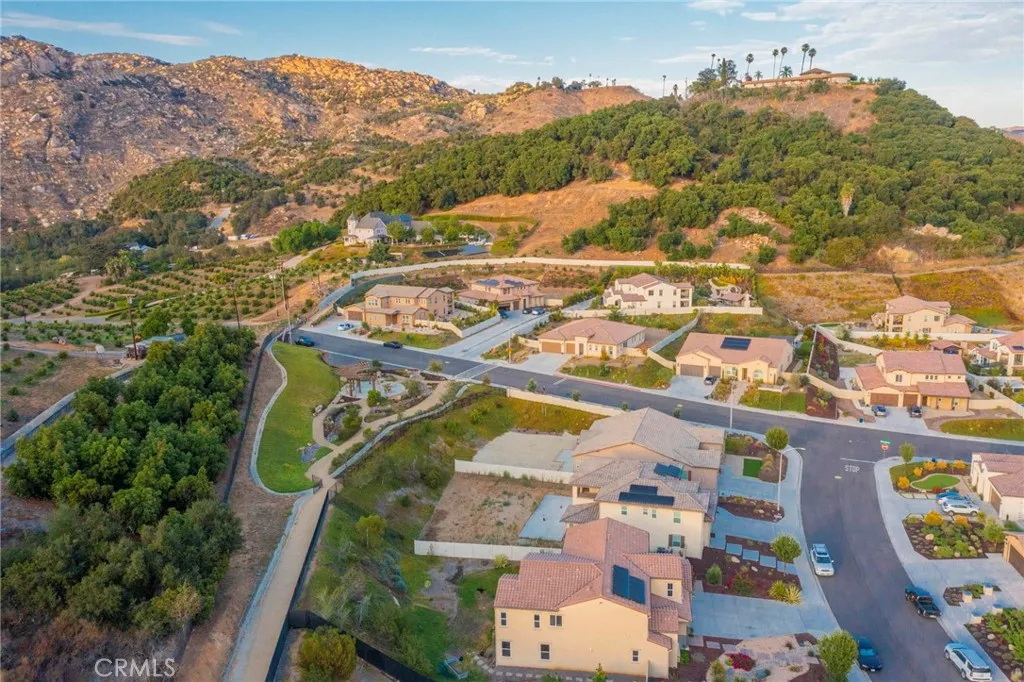https://cdn.realtyfeed.com/cdn/127/305698297/263ad2df264fc4463867ac021471e685.webp