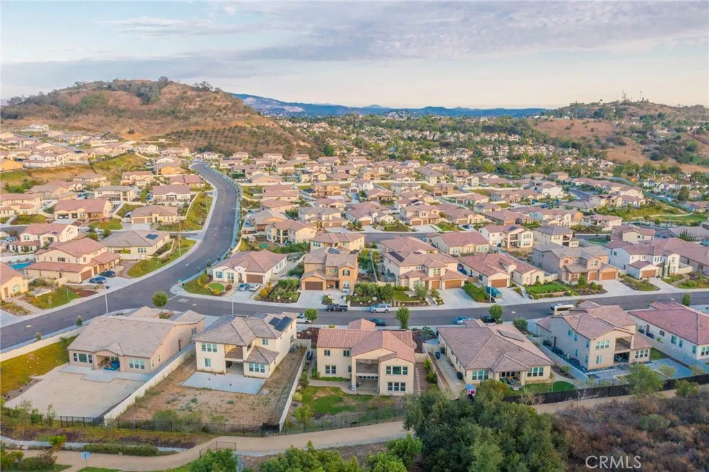 https://cdn.realtyfeed.com/cdn/127/305698297/71f361c25f05323dc15830b3c6c5190b.webp