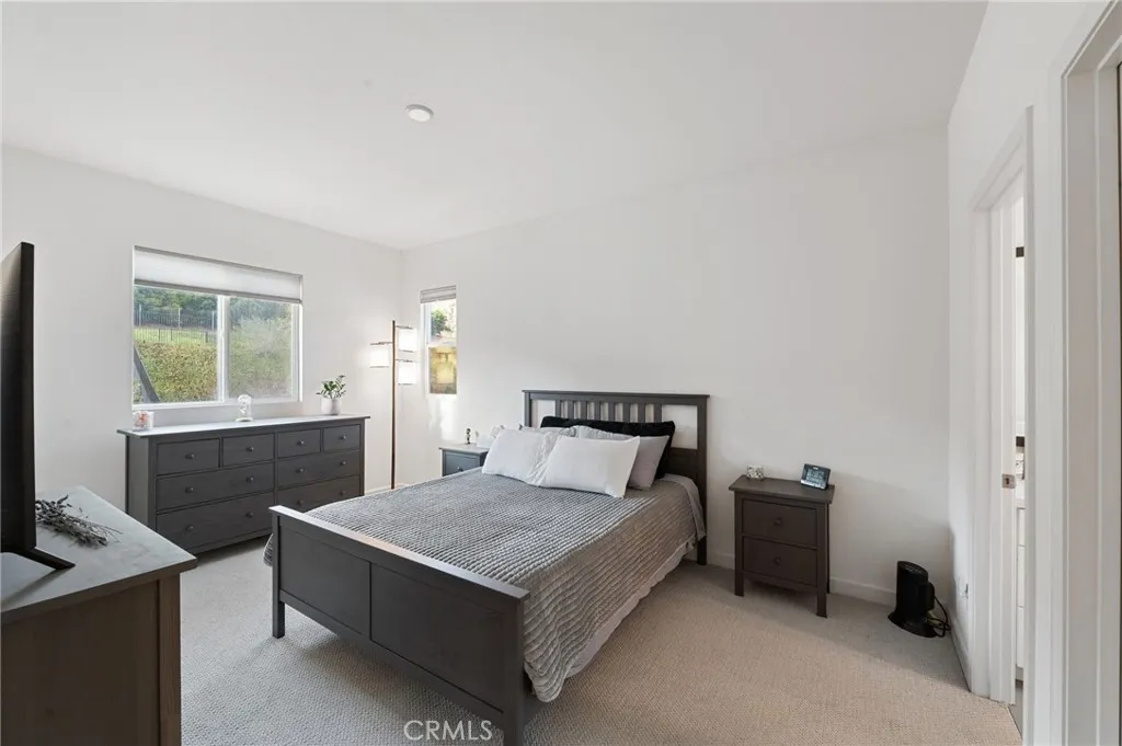 https://cdn.realtyfeed.com/cdn/127/305698297/9492e95eb83b6803f1b639bb2cd24ed5.webp