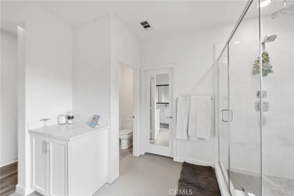 https://cdn.realtyfeed.com/cdn/127/305698297/eaf5148b26c877d1b994db53409972d2.webp