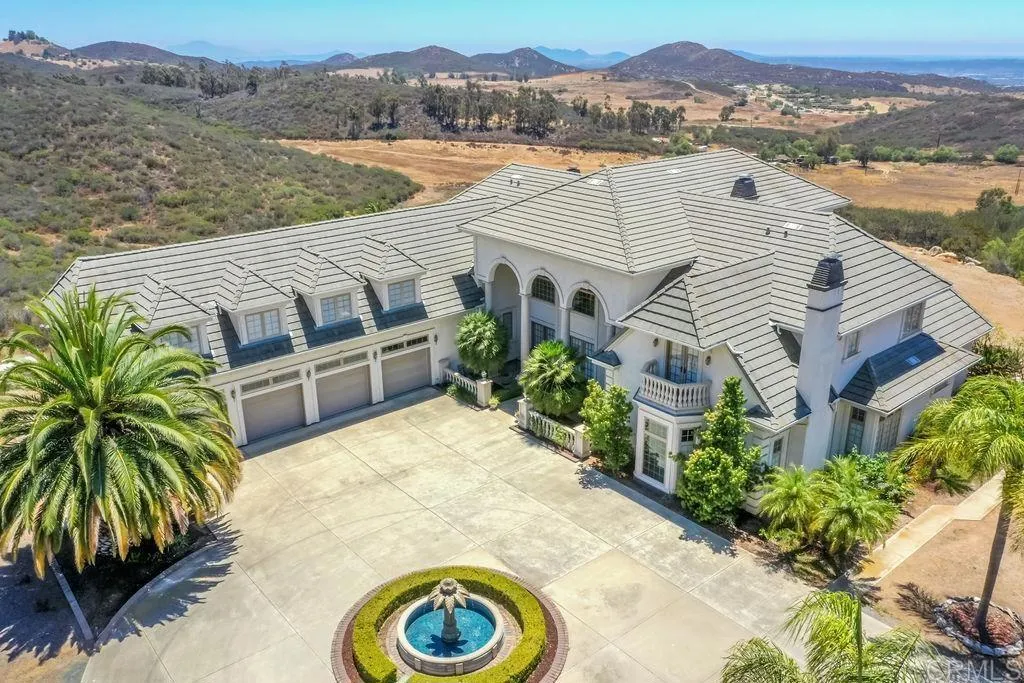 https://cdn.realtyfeed.com/cdn/127/305701236/7005e940579b8bf31fd35a65159b88c2.webp