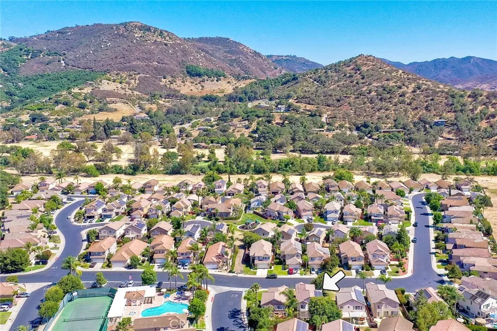 https://cdn.realtyfeed.com/cdn/127/305702360/6e408c212af971bfeed54db50afe358b.webp