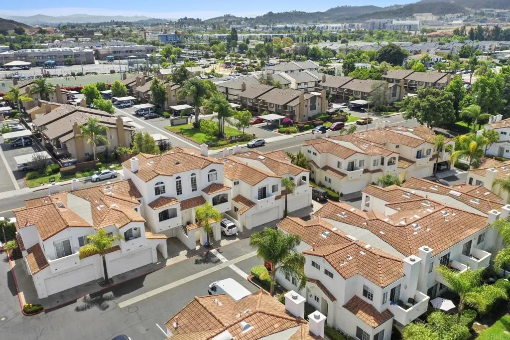 https://cdn.realtyfeed.com/cdn/127/305704617/001a97fc24372e2039977aa0486464b4.webp