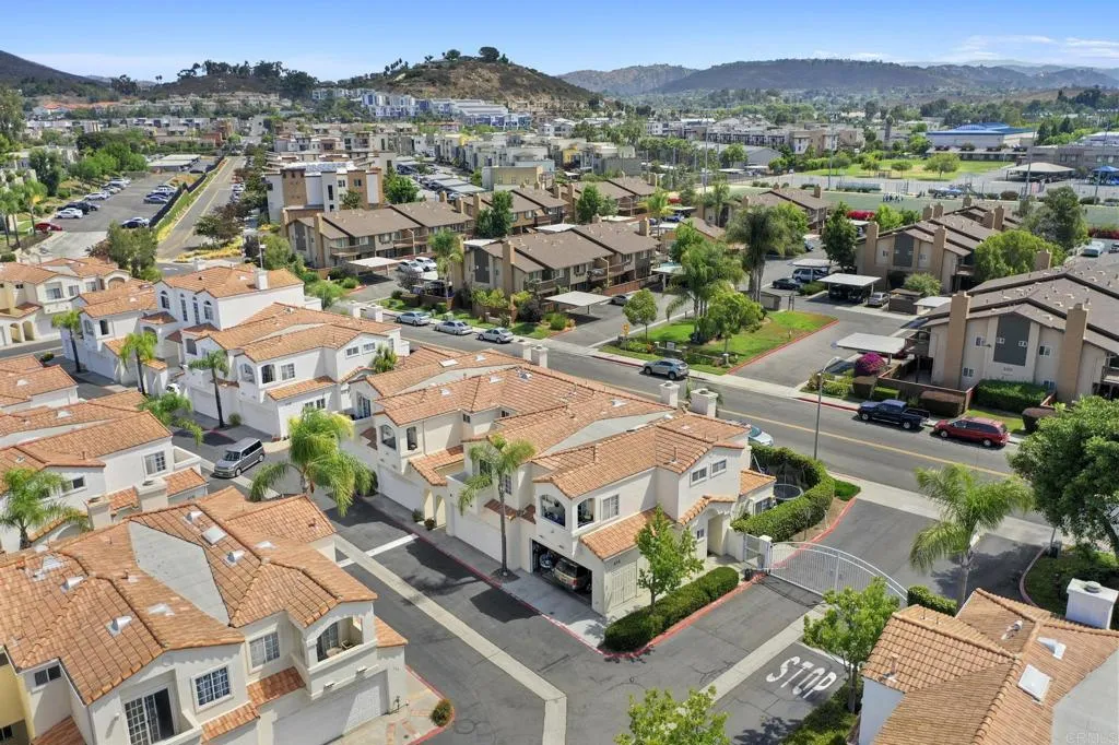 https://cdn.realtyfeed.com/cdn/127/305704617/d5fc4ad08829afef2a539106e93f1971.webp