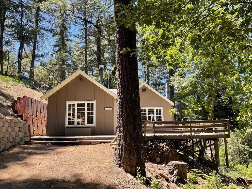 https://cdn.realtyfeed.com/cdn/127/305706554/27406a7081782d92d9c0426a5837ef4e.webp