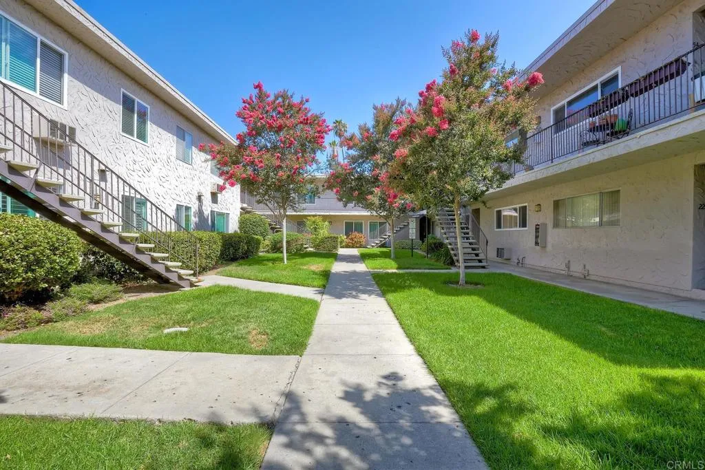 https://cdn.realtyfeed.com/cdn/127/305708273/5dd04854513210456903607679a97680.webp