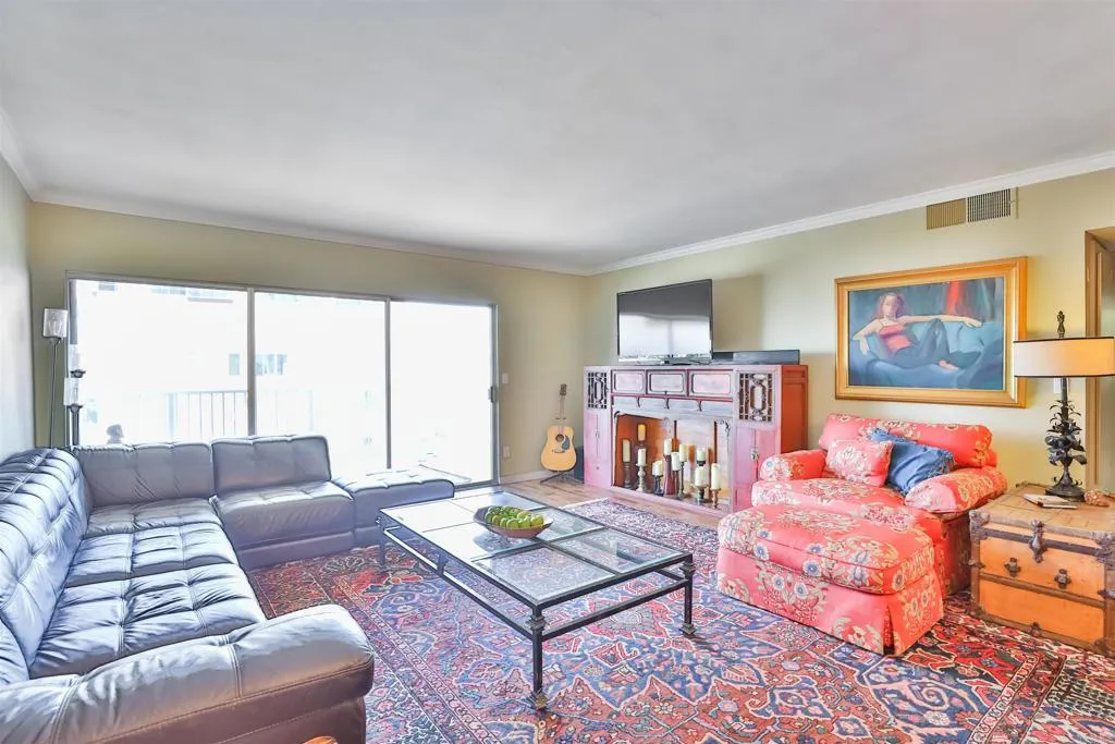 https://cdn.realtyfeed.com/cdn/127/305710165/3baa27898855c7c378176db9777f805c.webp