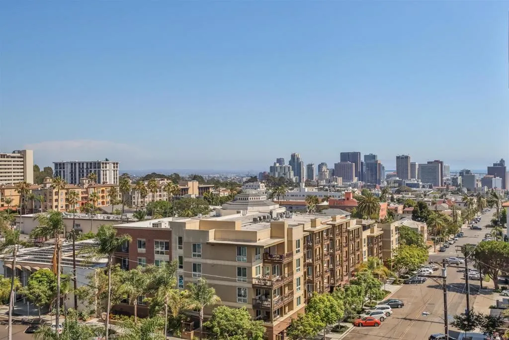 https://cdn.realtyfeed.com/cdn/127/305710165/8cba90f671e56b712098228404265439.webp