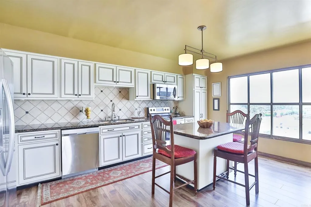 https://cdn.realtyfeed.com/cdn/127/305710165/cb3b3cb1238717f92b2a380583e27492.webp