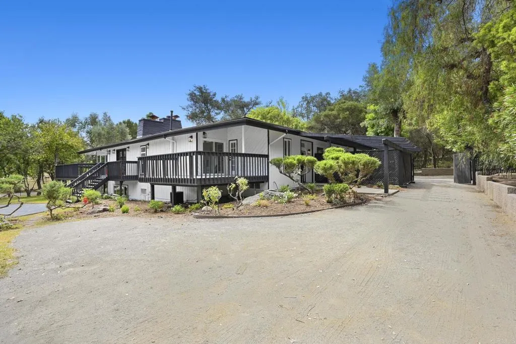 https://cdn.realtyfeed.com/cdn/127/305713101/4853f36af26310bceabe041450b58f59.webp