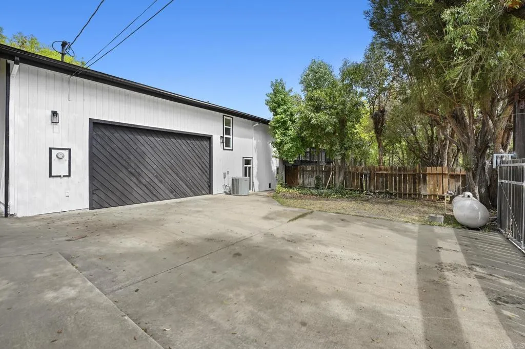 https://cdn.realtyfeed.com/cdn/127/305713101/84dd927b292d89181445e4afe3ffec82.webp