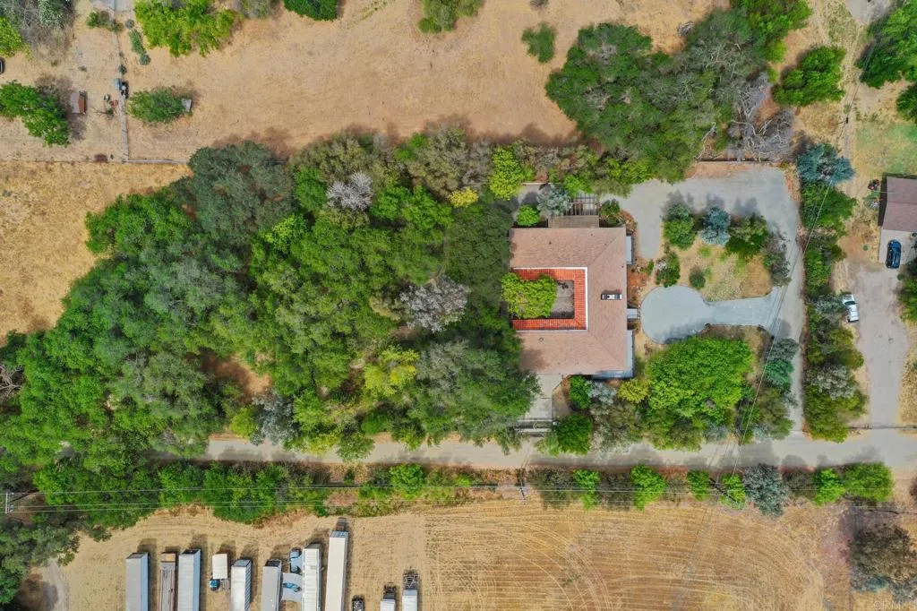 https://cdn.realtyfeed.com/cdn/127/305713101/862d4d67c862531766db50c0abd26286.webp