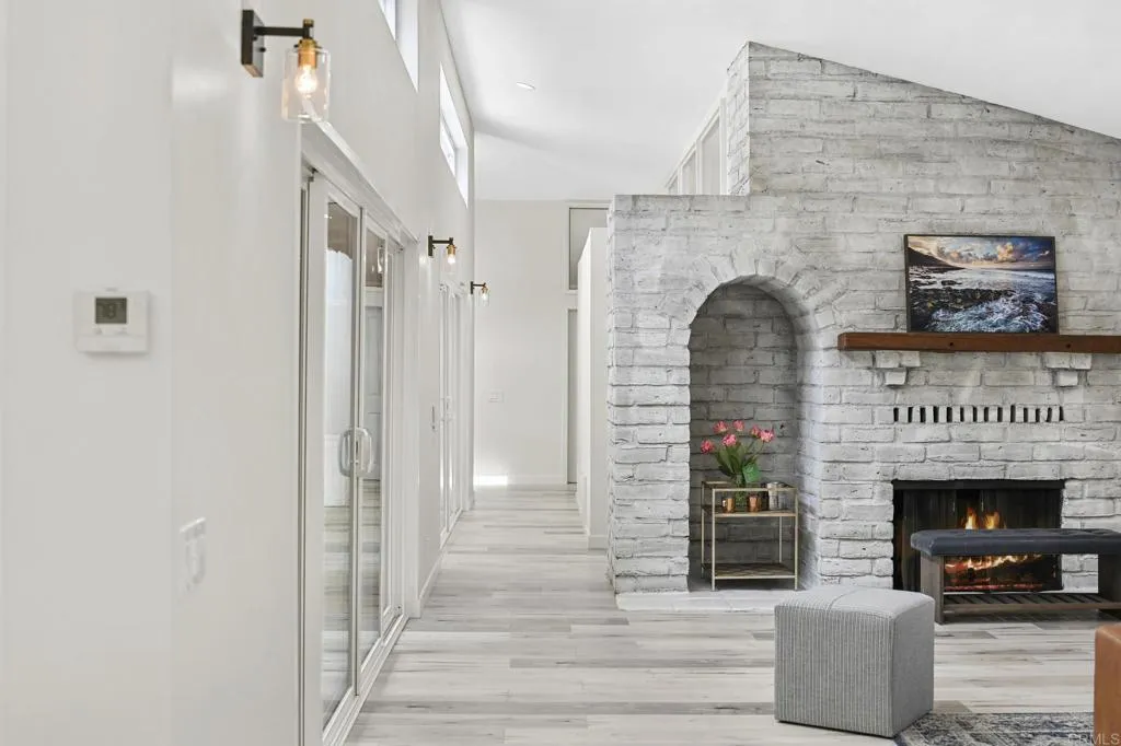 https://cdn.realtyfeed.com/cdn/127/305713101/ede5ece24945f61842fe5192c7c28752.webp