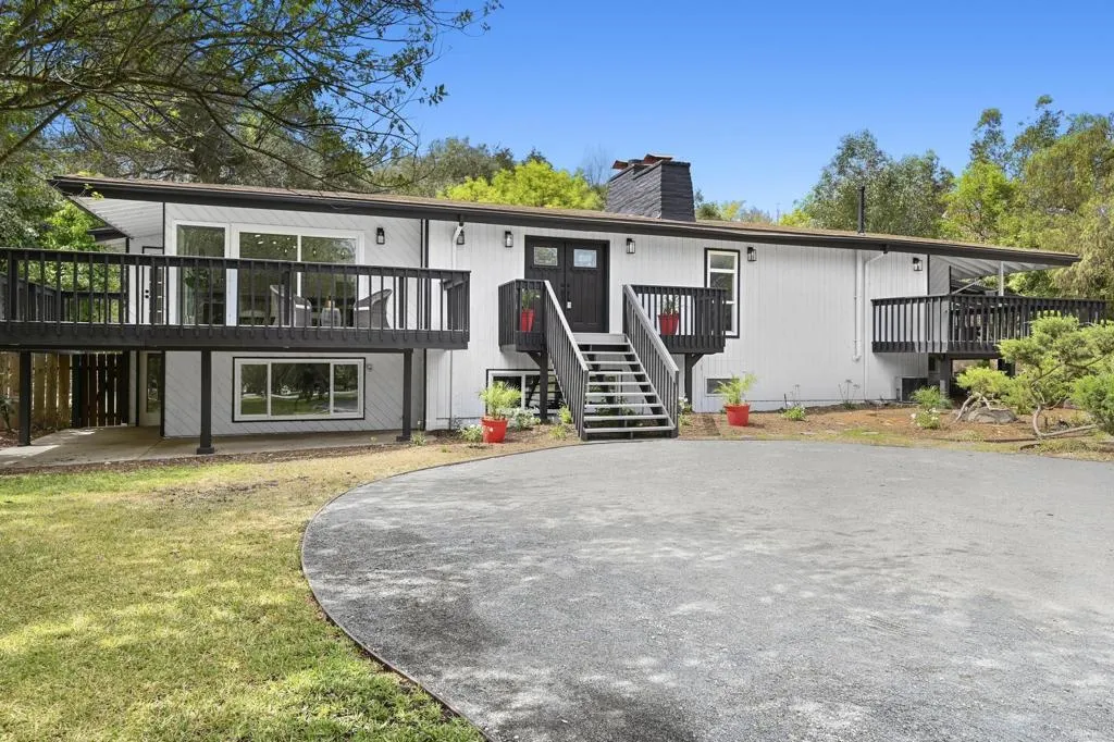 https://cdn.realtyfeed.com/cdn/127/305713101/ef95f499ae4c95c95f24ac6392680fb3.webp