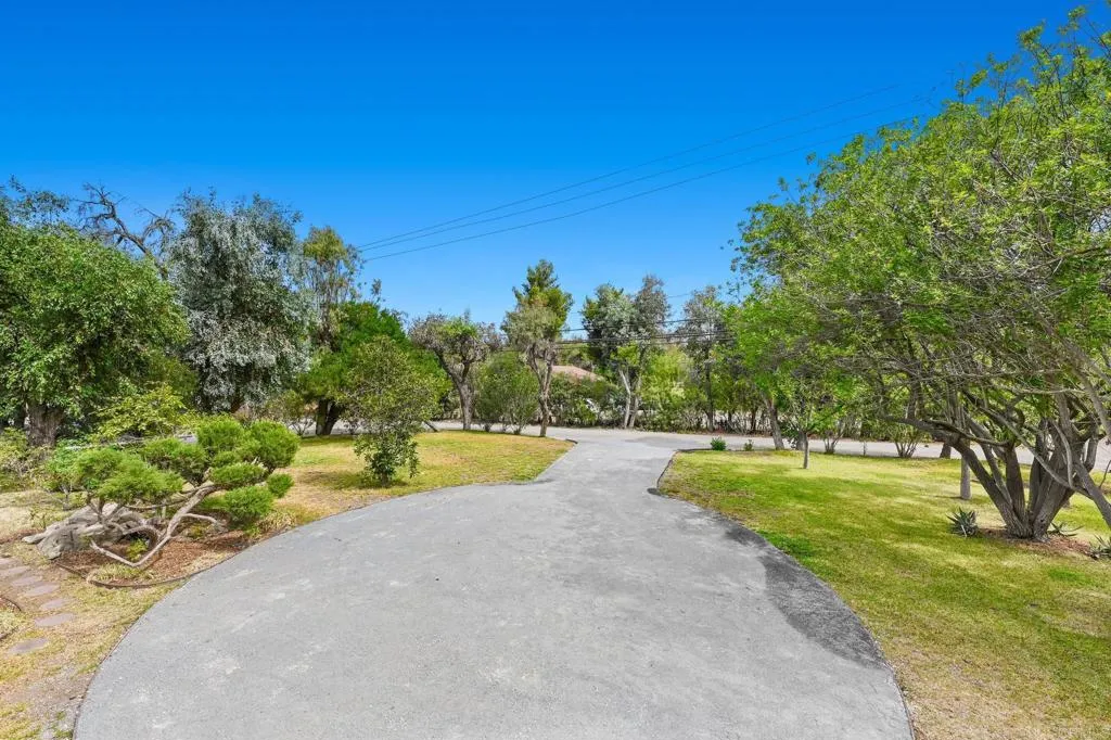 https://cdn.realtyfeed.com/cdn/127/305713101/ffe41ff532cb131406fd39b7ca830c88.webp