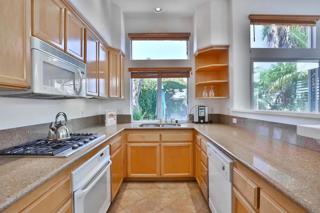 https://cdn.realtyfeed.com/cdn/127/305716824/3dafccf0f87a199a297a380593e535f6.webp
