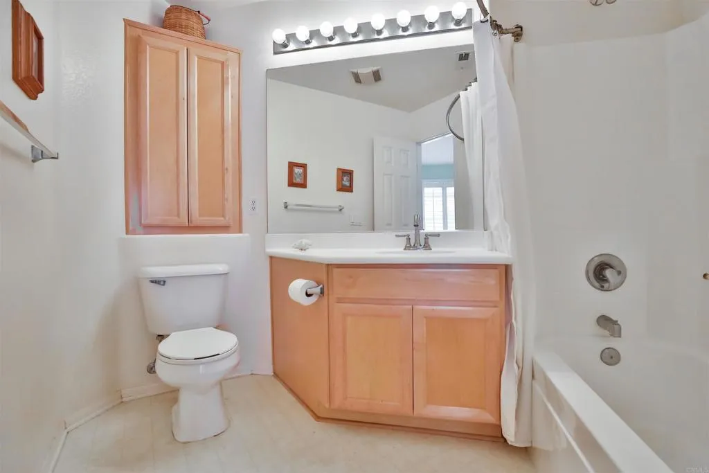 https://cdn.realtyfeed.com/cdn/127/305716824/6d48f3329d4f247df27e79616743de1f.webp