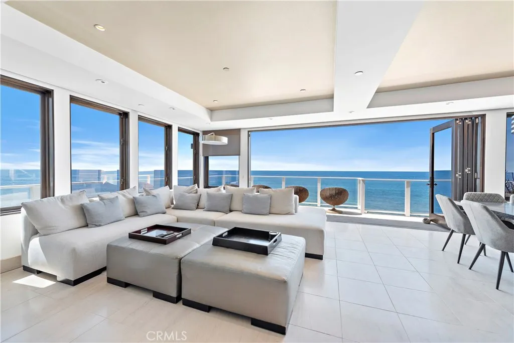 160 Saint Anns Drive Unit B,c - Photo 4 of 28, Laguna Beach, CA