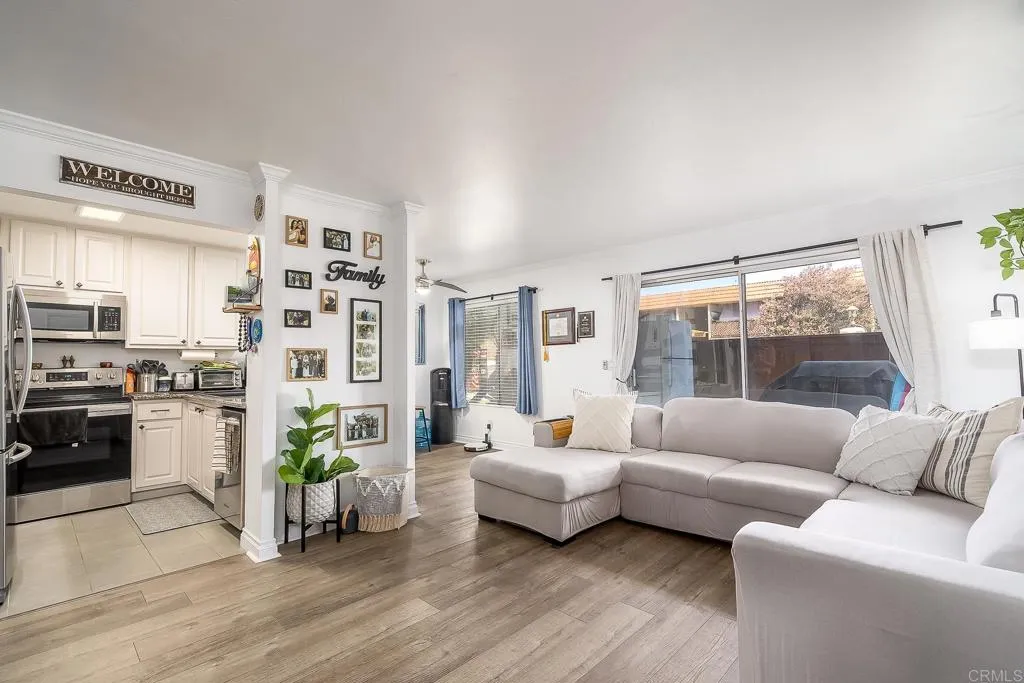 https://cdn.realtyfeed.com/cdn/127/305723836/23b7198496a7310f1186ec733c800858.webp