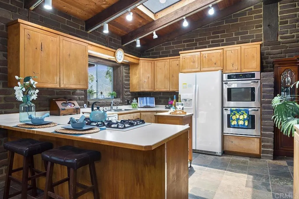 https://cdn.realtyfeed.com/cdn/127/305726238/59de5989a55be0b259a1ef7104d1c229.webp