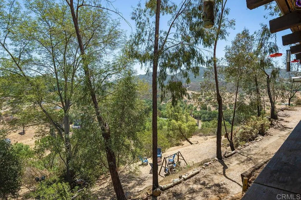 https://cdn.realtyfeed.com/cdn/127/305726238/921ca21d2dd675a80090777b32c45018.webp