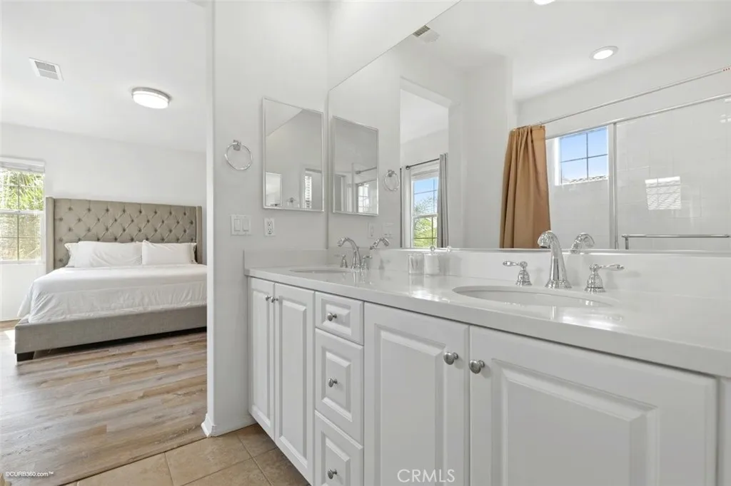 https://cdn.realtyfeed.com/cdn/127/305726607/2338428dbd9c3c67e08d6b6de59d4f03.webp