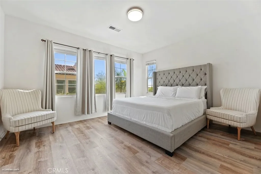 https://cdn.realtyfeed.com/cdn/127/305726607/288cb54c8268bbf83d89cae7ca2c79e3.webp