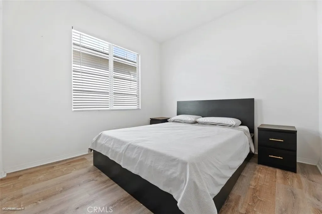 https://cdn.realtyfeed.com/cdn/127/305726607/366f095949976592aaef41336ee7fbc0.webp