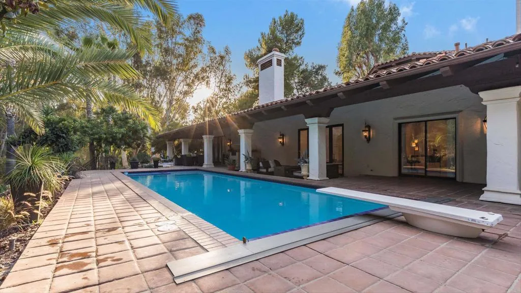 https://cdn.realtyfeed.com/cdn/127/305727185/2665ff10522718b627228a3def125d5f.webp