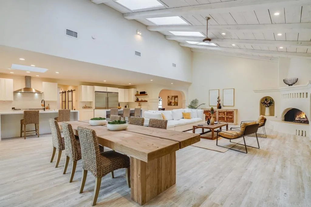 https://cdn.realtyfeed.com/cdn/127/305727185/306e3bc751da3a3b426e927e5da0f10f.webp