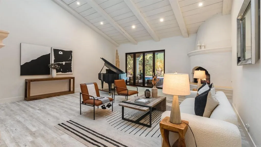 https://cdn.realtyfeed.com/cdn/127/305727185/3829089d8f9adbd1dd354931e81a6f69.webp