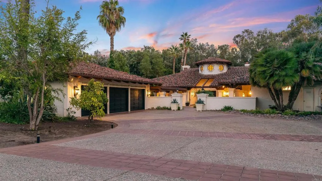 https://cdn.realtyfeed.com/cdn/127/305727185/7d7f16bac3caf838d0ce463cc9cb4a1d.webp