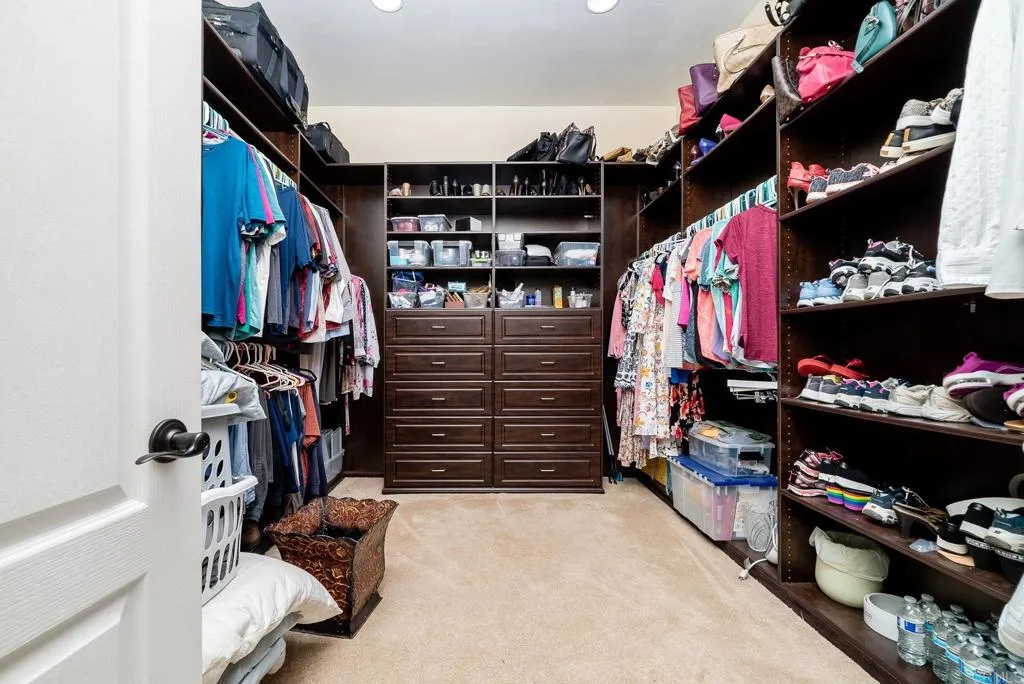 https://cdn.realtyfeed.com/cdn/127/305727206/0b0e306a45dffda2eced77c54bf784cb.webp