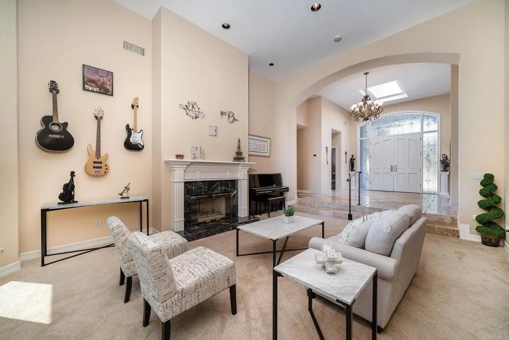 https://cdn.realtyfeed.com/cdn/127/305727206/67952f84f4545661023eaedd7892dadf.webp
