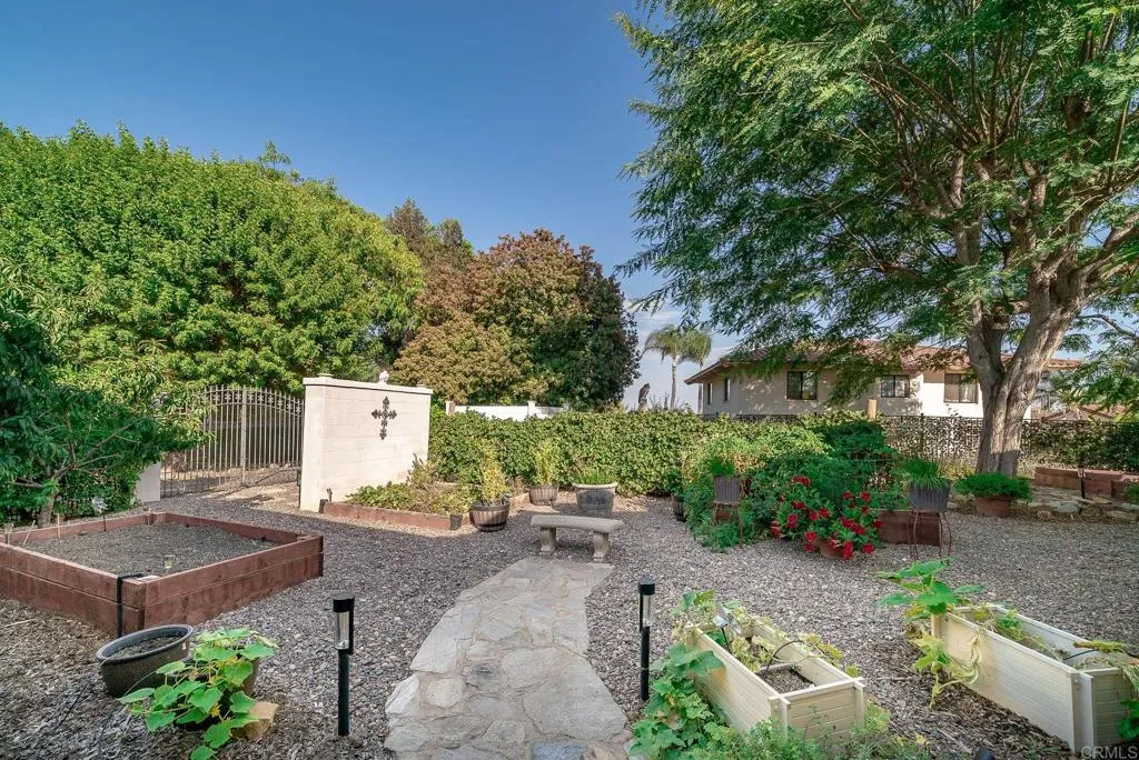 https://cdn.realtyfeed.com/cdn/127/305727206/f409ab283654cf2d95199760146e1529.webp