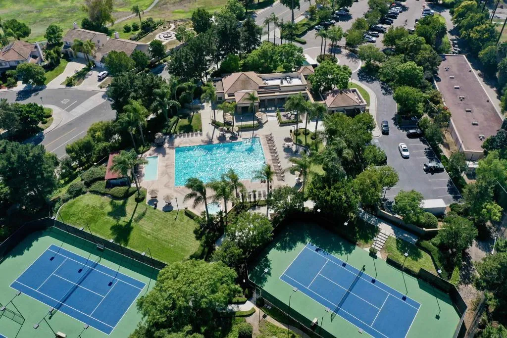 https://cdn.realtyfeed.com/cdn/127/305751737/0b39f03fa08fa4af96dca3646eb87116.webp