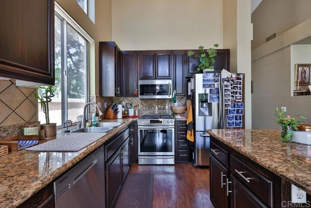 https://cdn.realtyfeed.com/cdn/127/305751737/127a8ea2c917a178b3491e2d348c1c62.webp