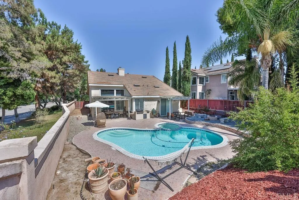 https://cdn.realtyfeed.com/cdn/127/305751737/2a42cd0bbd4f130a267b6b80dd1ca0b2.webp