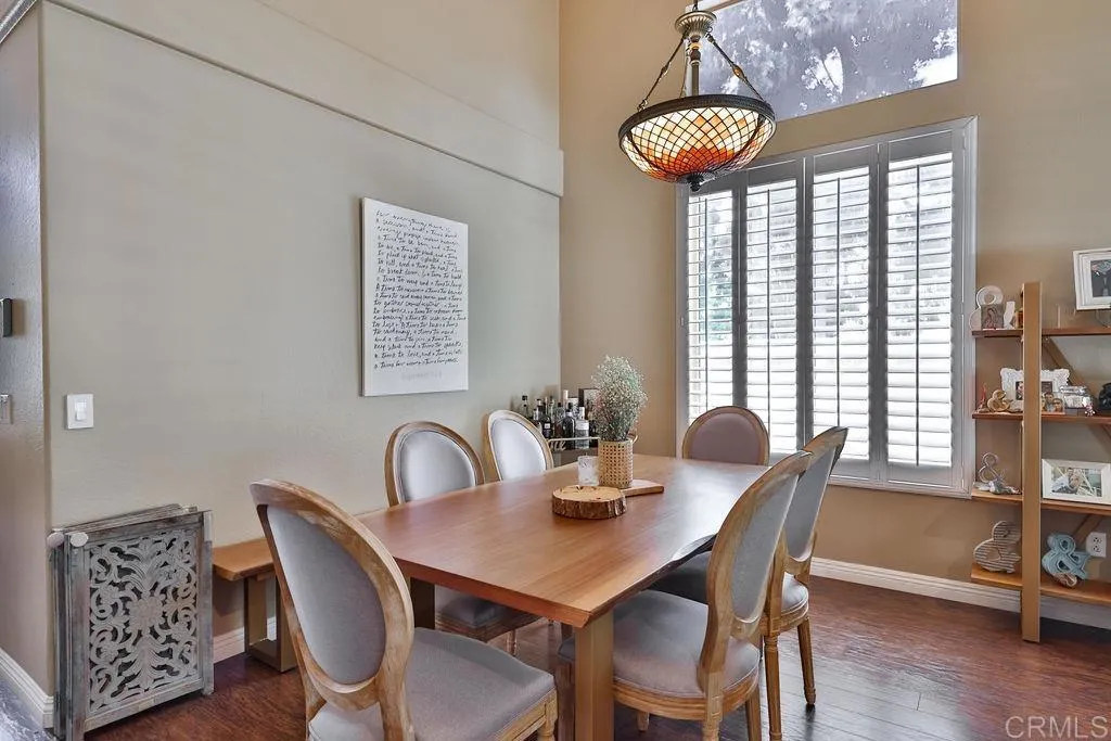 https://cdn.realtyfeed.com/cdn/127/305751737/4fa9b8ec96e3a9a3f43a5c69065ccecc.webp