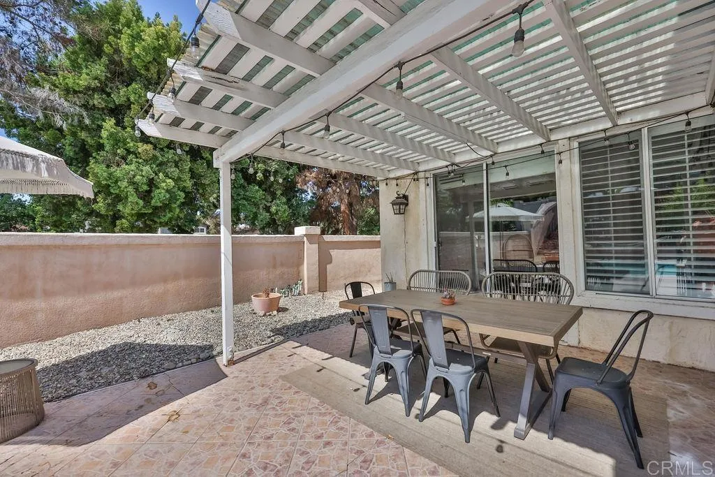 https://cdn.realtyfeed.com/cdn/127/305751737/5049ec3ca18b3587ab423f9743e9b232.webp