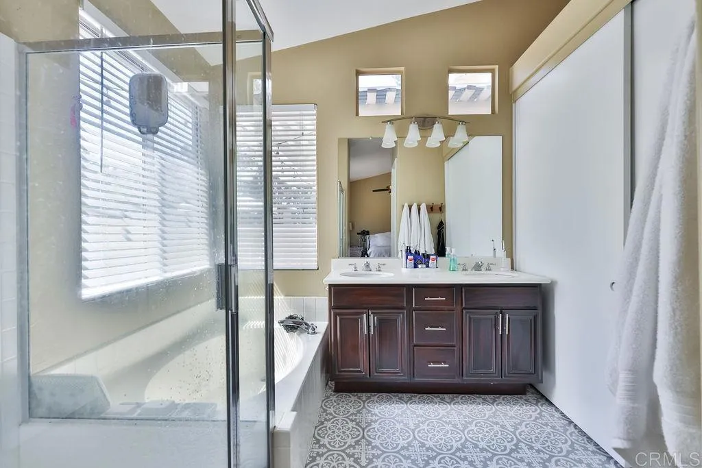 https://cdn.realtyfeed.com/cdn/127/305751737/d3e9cf145dbd186ec045ef2fa800afd9.webp