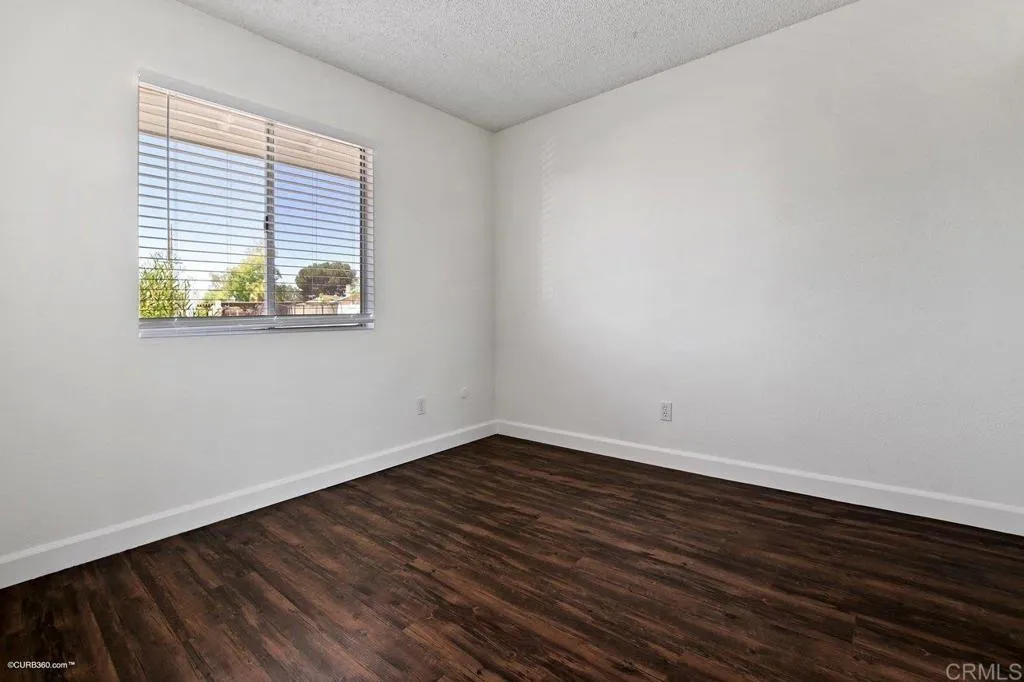 https://cdn.realtyfeed.com/cdn/127/305760481/ba807021e000834ff247bb55951c65f5.webp