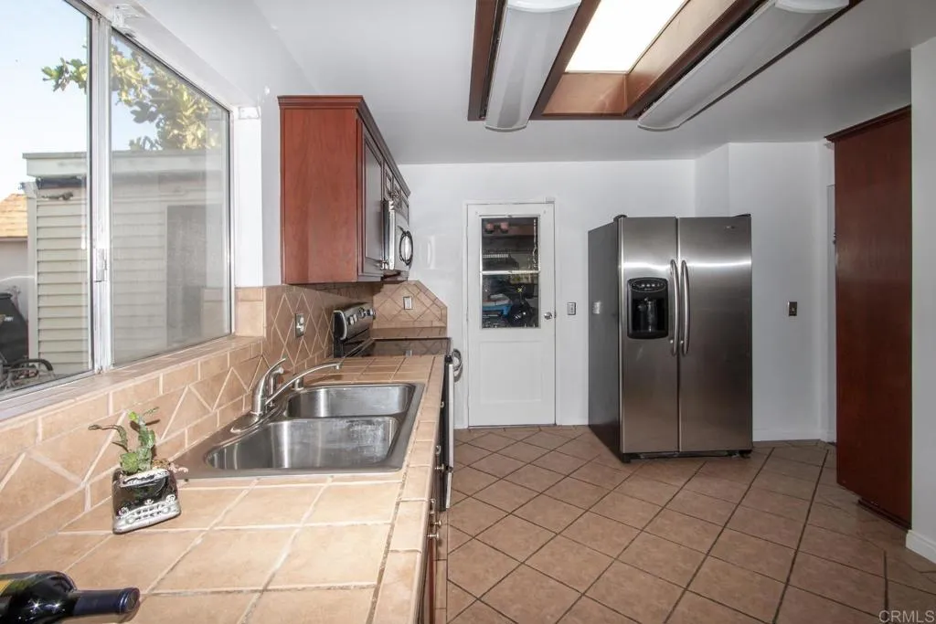 https://cdn.realtyfeed.com/cdn/127/305778684/a11c2515f32968c1473912dcb1f3394b.webp