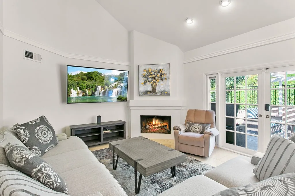 165 Tenor, Irvine, CA, 92618