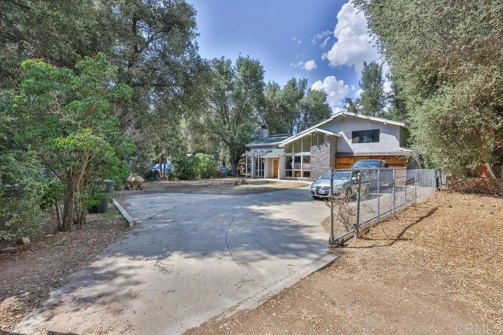 https://cdn.realtyfeed.com/cdn/127/305780750/75ba4899c784c9e7424073a4e29541dd.webp