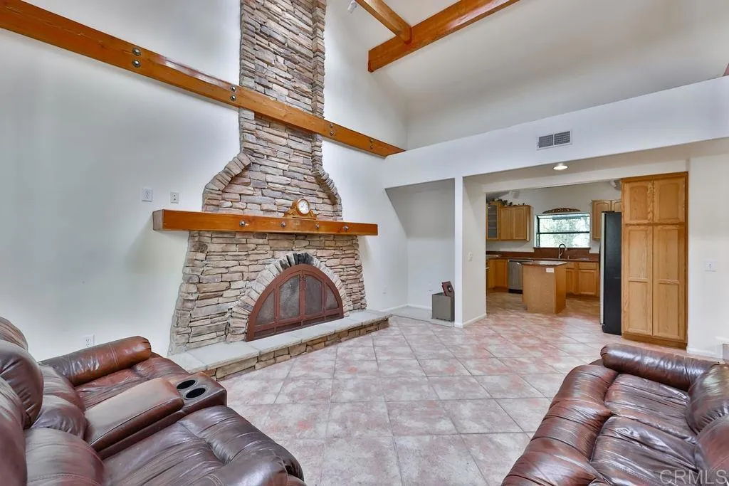 https://cdn.realtyfeed.com/cdn/127/305780750/c9844957d8e86fc5208956ecb88ffe91.webp