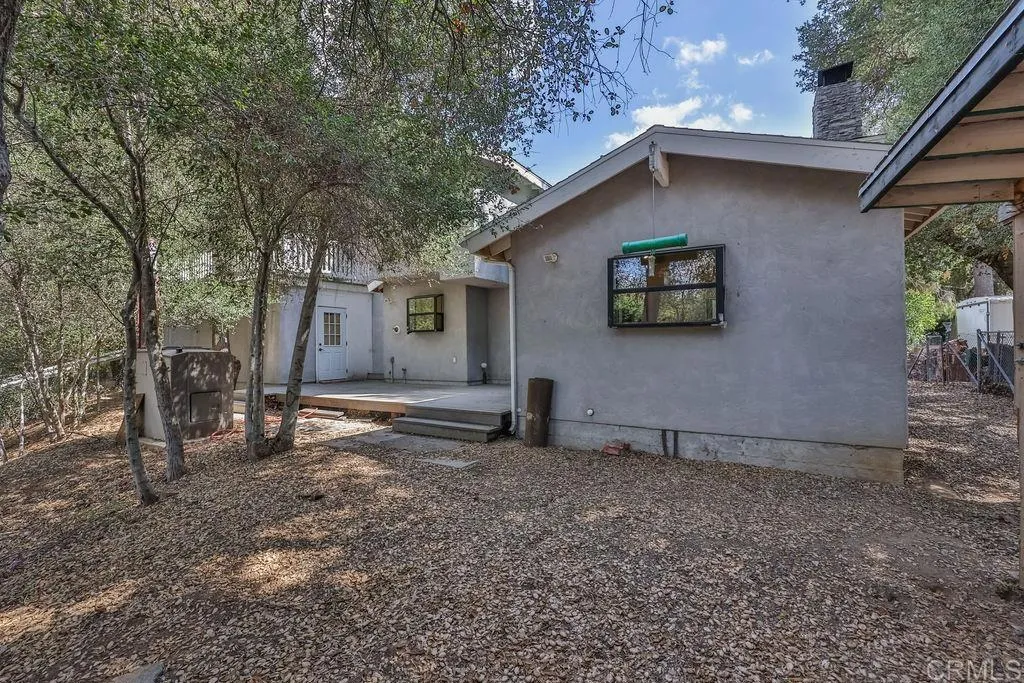 https://cdn.realtyfeed.com/cdn/127/305780750/ce1f484ed8ef71dfa14b133bf6267563.webp