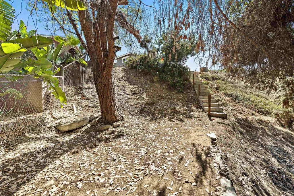 https://cdn.realtyfeed.com/cdn/127/305780954/30aa616649e14e5a1a893b4c0e8cea9b.webp